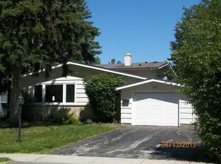500 W Hawthorne Blvd, Mundelein, IL 60060