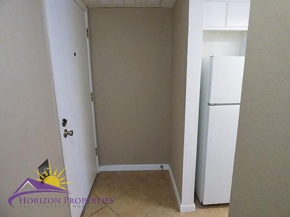 3rd image of 2474 Larkspur Ln APT 368