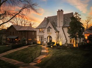 557 Warren Ave, Saint Louis, MO 63130