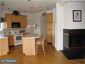 4th image of 16 Branford Dr