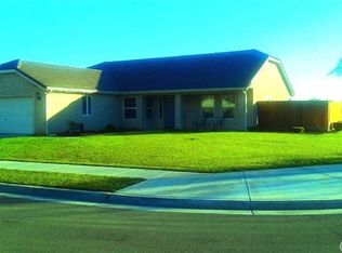 1357 Chamberlain Ave, Los Banos, CA 93635