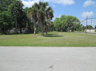 900 Maple Ave., Sanford, FL 32771