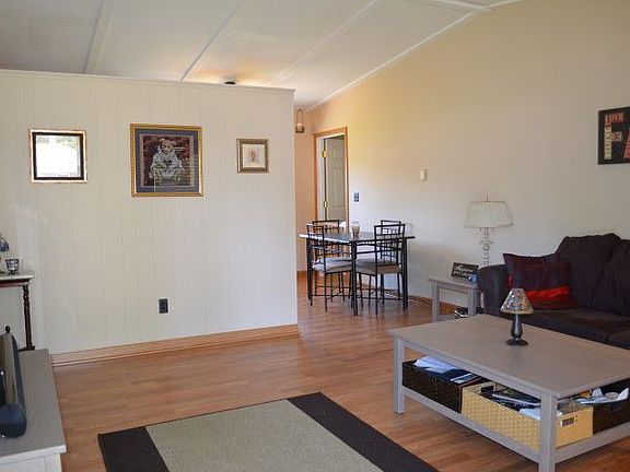 3rd image of 1143 Skylark Dr