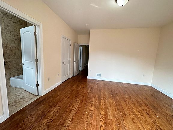 2nd image of 31 Laidlaw Ave Floor 1