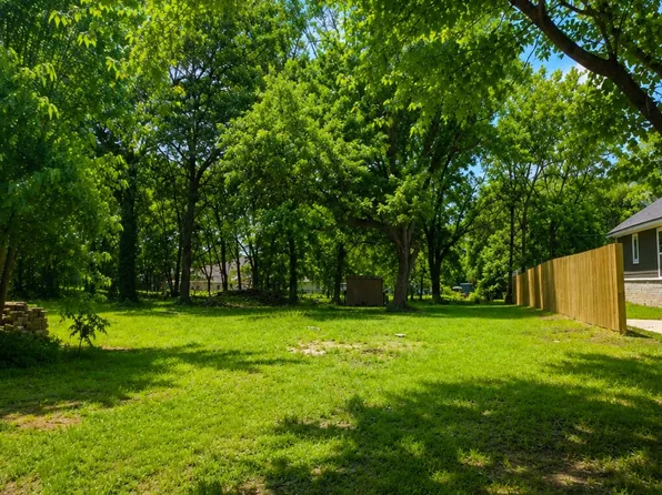 363 5th St NW, Paris, TX 75460