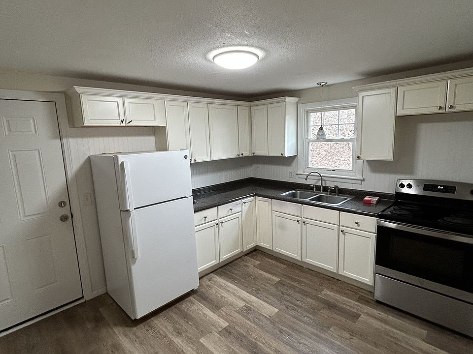 1st image of 15 Boyden Street Ext #5