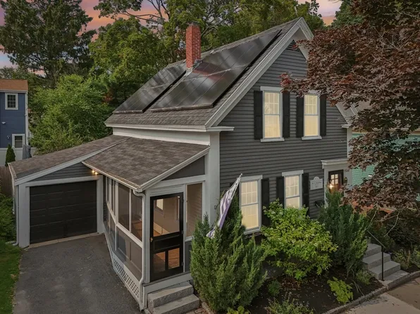 22 Oakland St, Newburyport, MA 01950