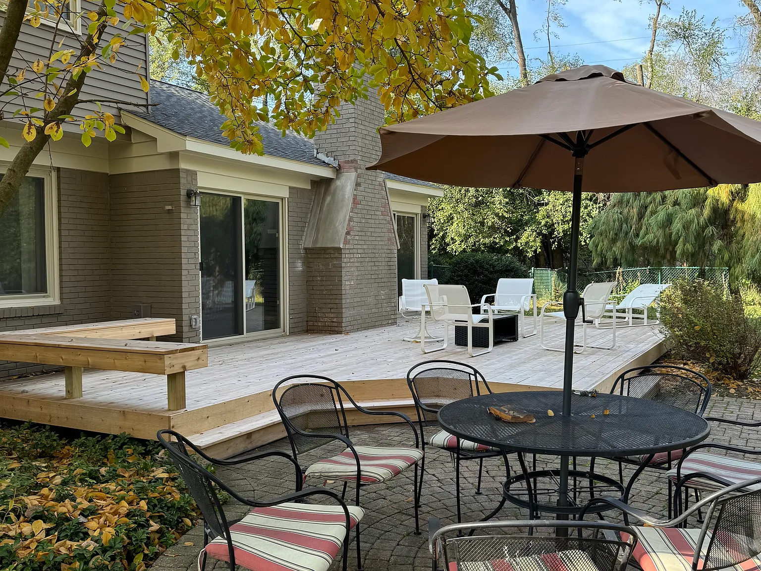 4 bed, 2.5 bath, 2453 sqft, $4,500 — Photo 4