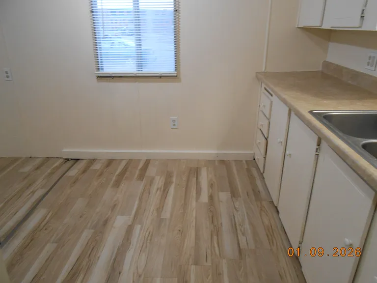 430 N C St #9 — Photo 25