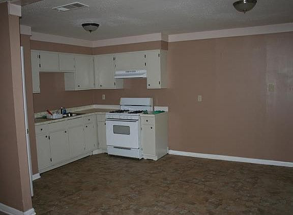 4th image of 109 Evergold Ln