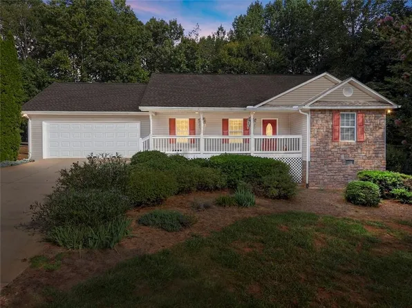 181 Fairview Ct, Demorest, GA 30535