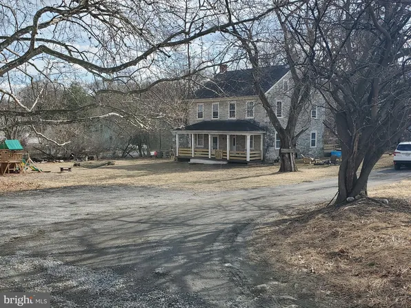 324 Sportsman Rd, Wernersville, PA 19565