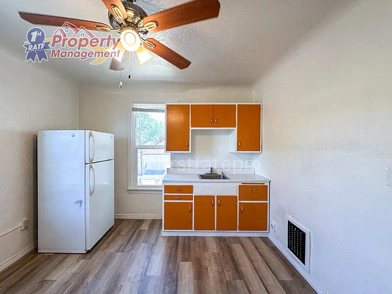 1816 W State St #3 — Photo 4