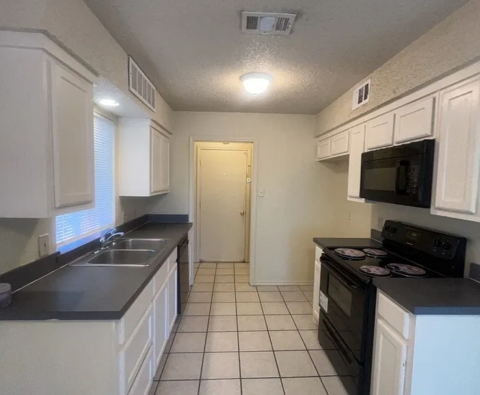 627 Overlook Ct — Photo 5