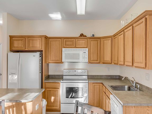 4th image of 181 Grand Oaks Dr