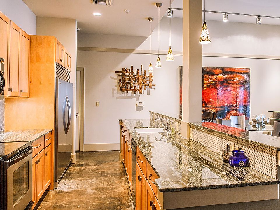 2nd image of 1305 N Hudson Ave #1311 A