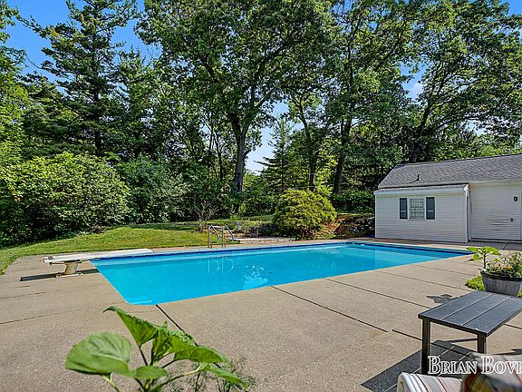 4th image of 4383 Honey Creek Ave NE