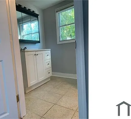 1635 Frederick Ave — Photo 13