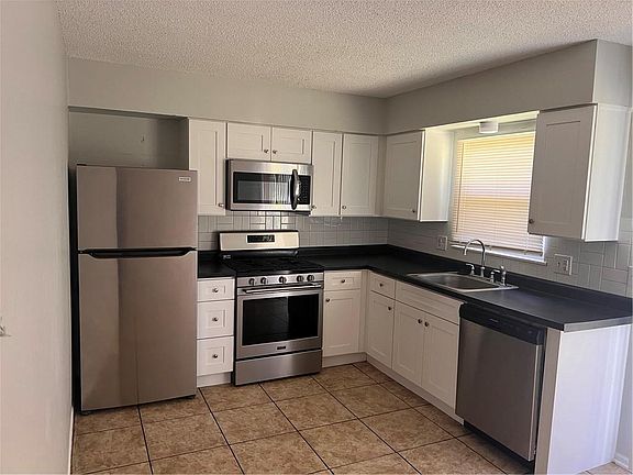 2nd image of 7226-28 Gilmore Ave
