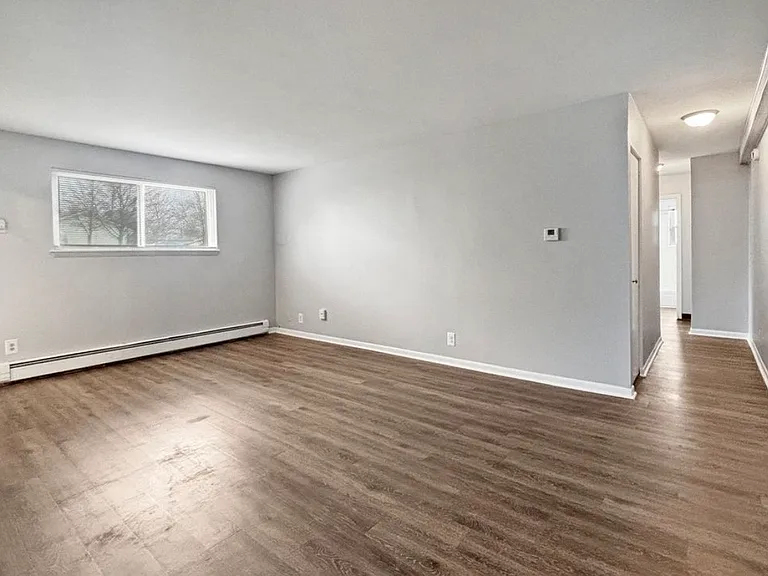 531 W 20th St #26 — Photo 1