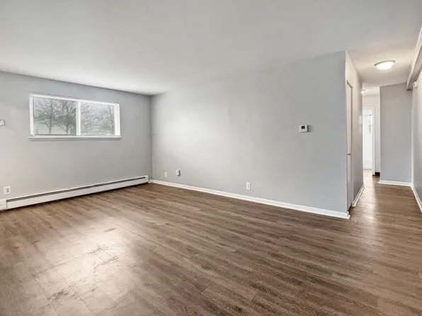 531 W 20th St APT 26, Holland, MI 49423