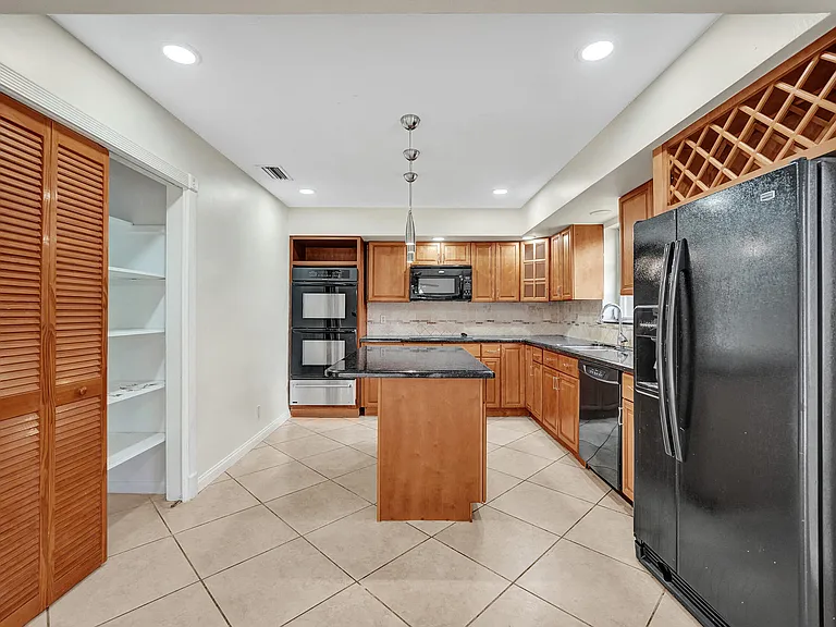 4721 Sarazen Dr — Photo 17
