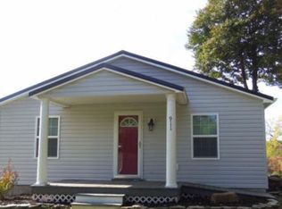 911 Noblin St, Radford, VA 24141