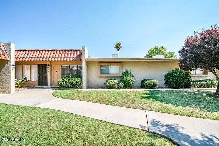 2 bed, $2,500 — Photo 1
