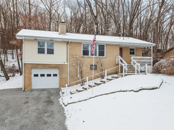 1012 Norton Dr, Mars, PA 16046