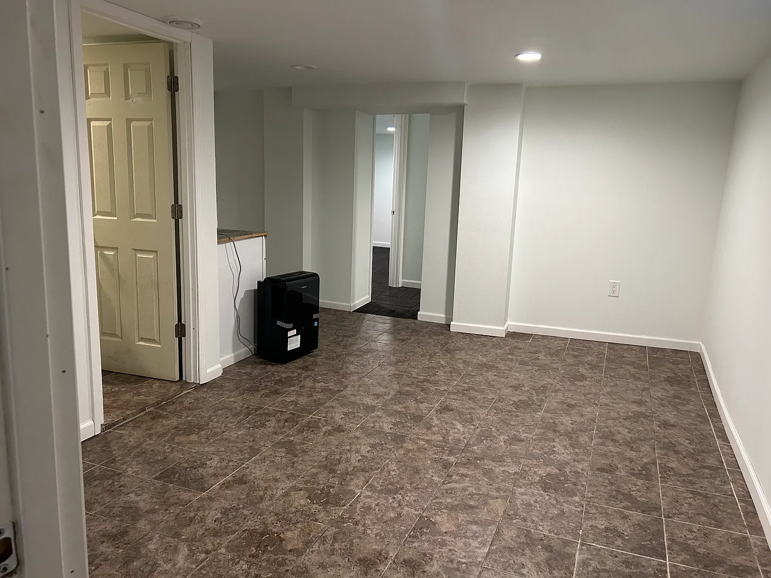 2 bed, 625 sqft, $1,000 — Photo 3