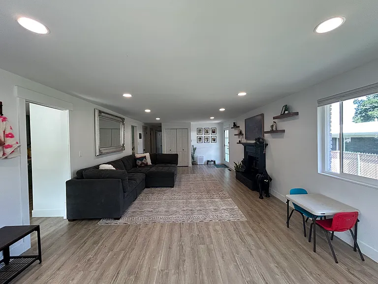 7192 S 2985 E — Photo 5