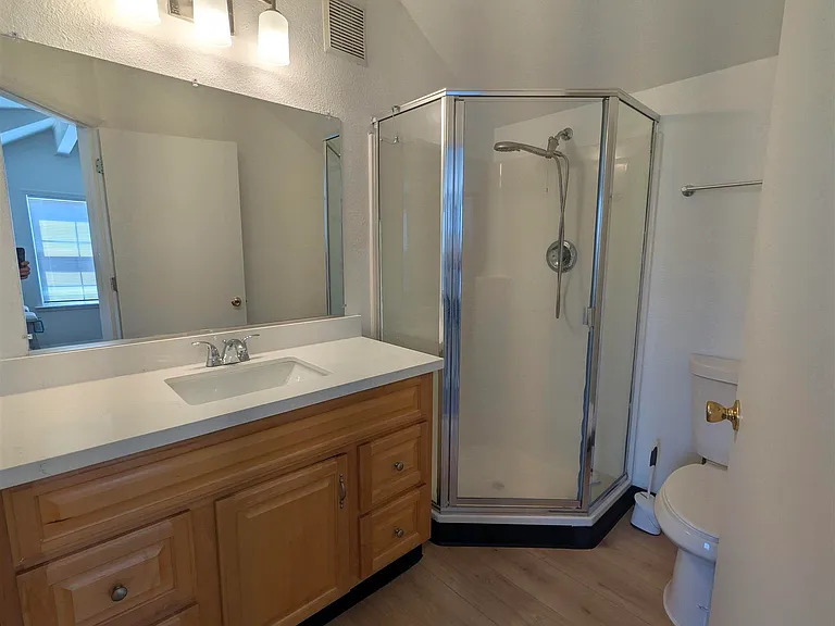 1021 Arlington Way #UPPER — Photo 5