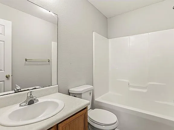 2738 W Tharpe St #405 — Photo 19
