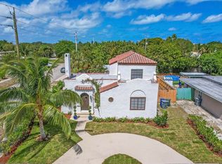 359 Greenbriar Dr, West Palm Beach, FL 33403