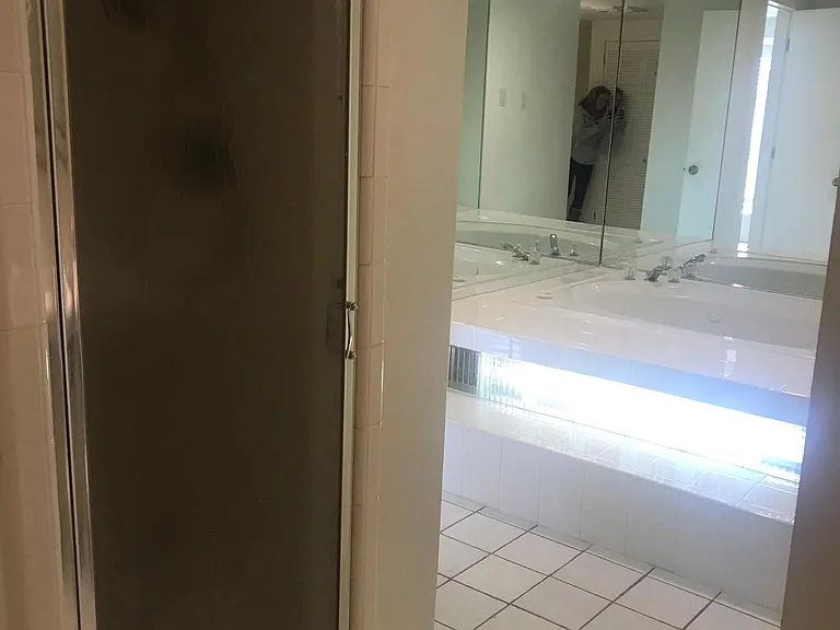 jacuzzi tub and shower