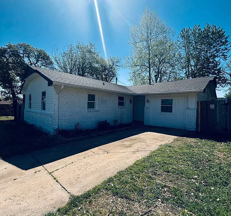 9708 Lyric Ln