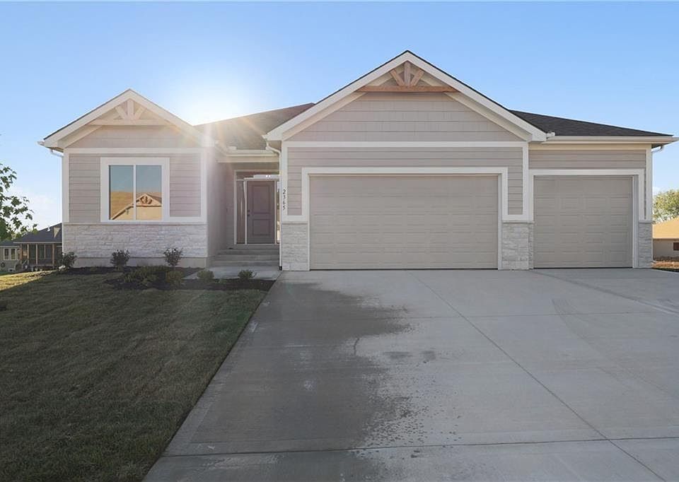 1st image of 2355 NE Skopelos Ave