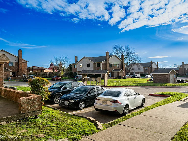 4009 N Garland Ave #3 — Photo 5