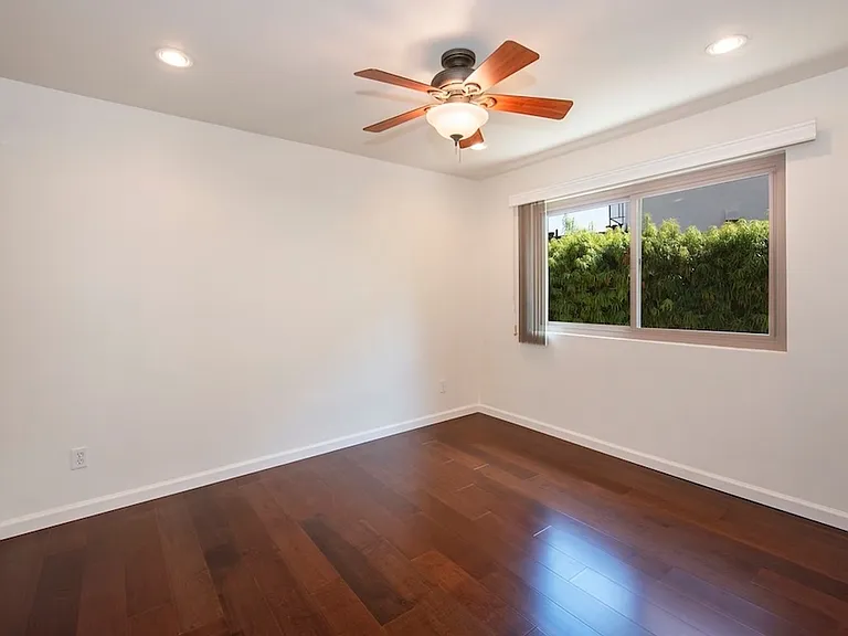 Terni Lane - 772 — Photo 8