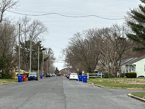 5th image of 315 Elm Dr