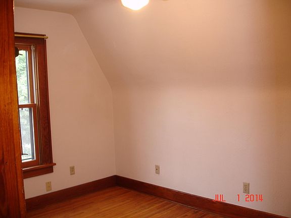 3rd image of 1006 Center St #E1