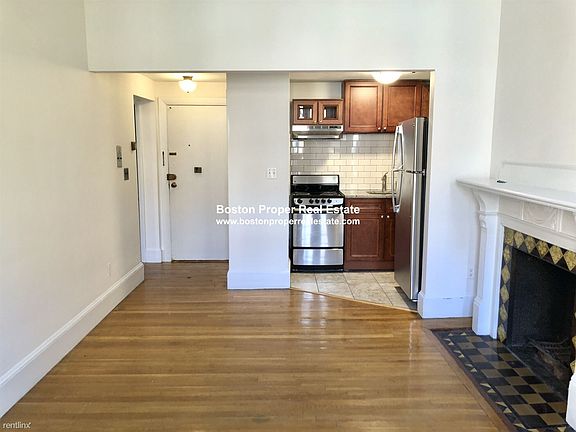 289 Newbury #6 Boston - Back Bay Unit Photo 2