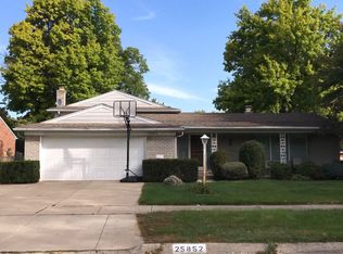 25852 Shirley Ln, Dearborn Heights, MI 48127
