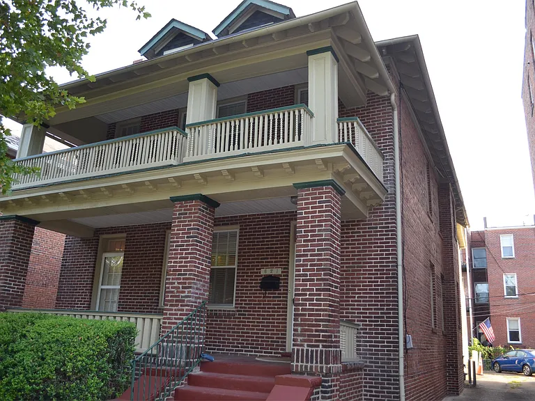 621 W Princess Anne Rd #1 — Photo 1