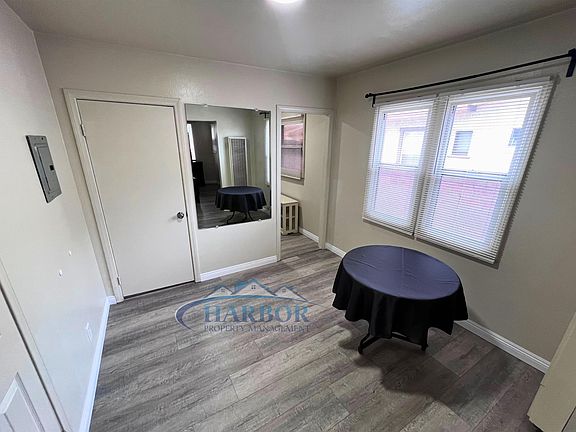 5th image of 782-786 W 18th St #782
