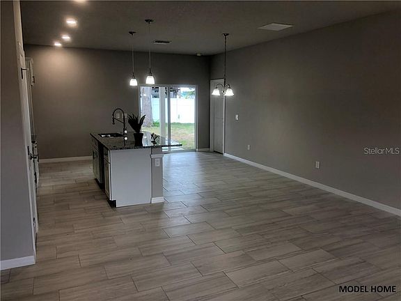 4th image of 536 Lakeview Ct