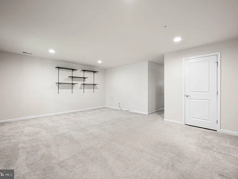 126 Cricket Dr — Photo 30