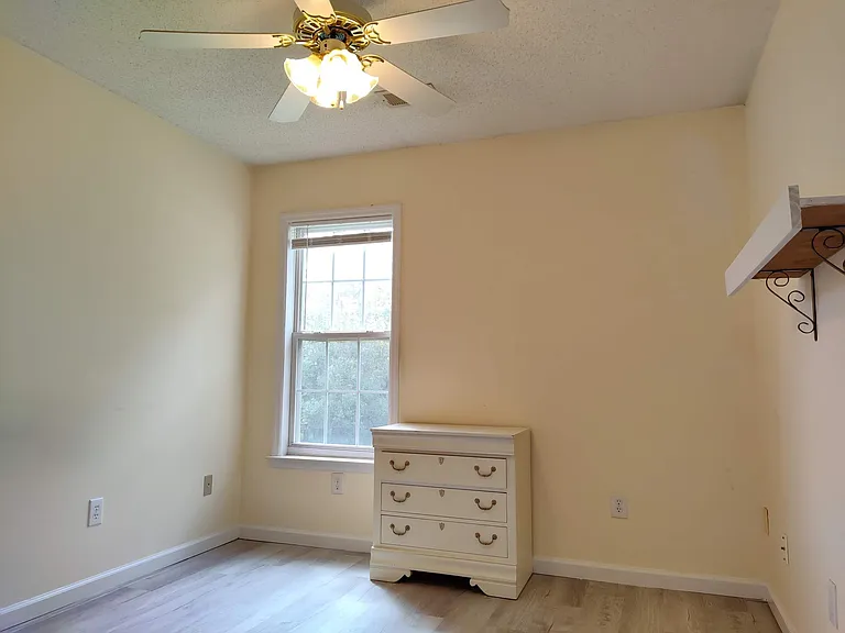 530 Lake Park Dr — Photo 9