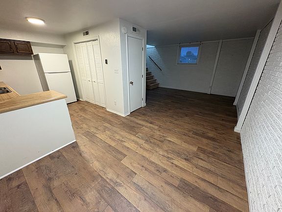 2nd image of 1107 Eisenhower Dr APT A