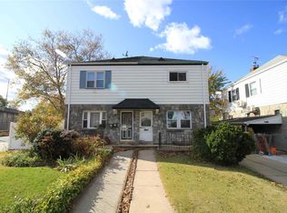 5856 207th St, Oakland Gardens, NY 11364